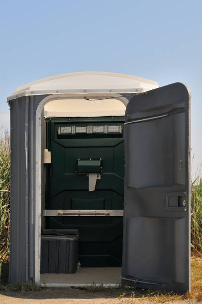 Portable restroom solutions in Pelican Marsh, FL
